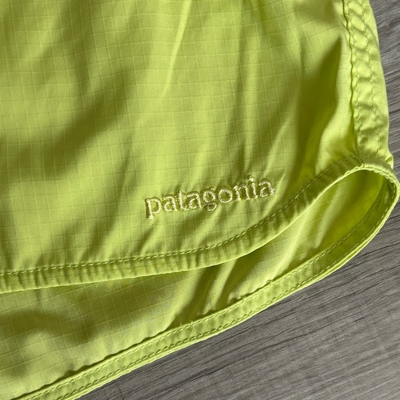 Patagonia Women's Green Athletic Shorts - Picture 2 of 6